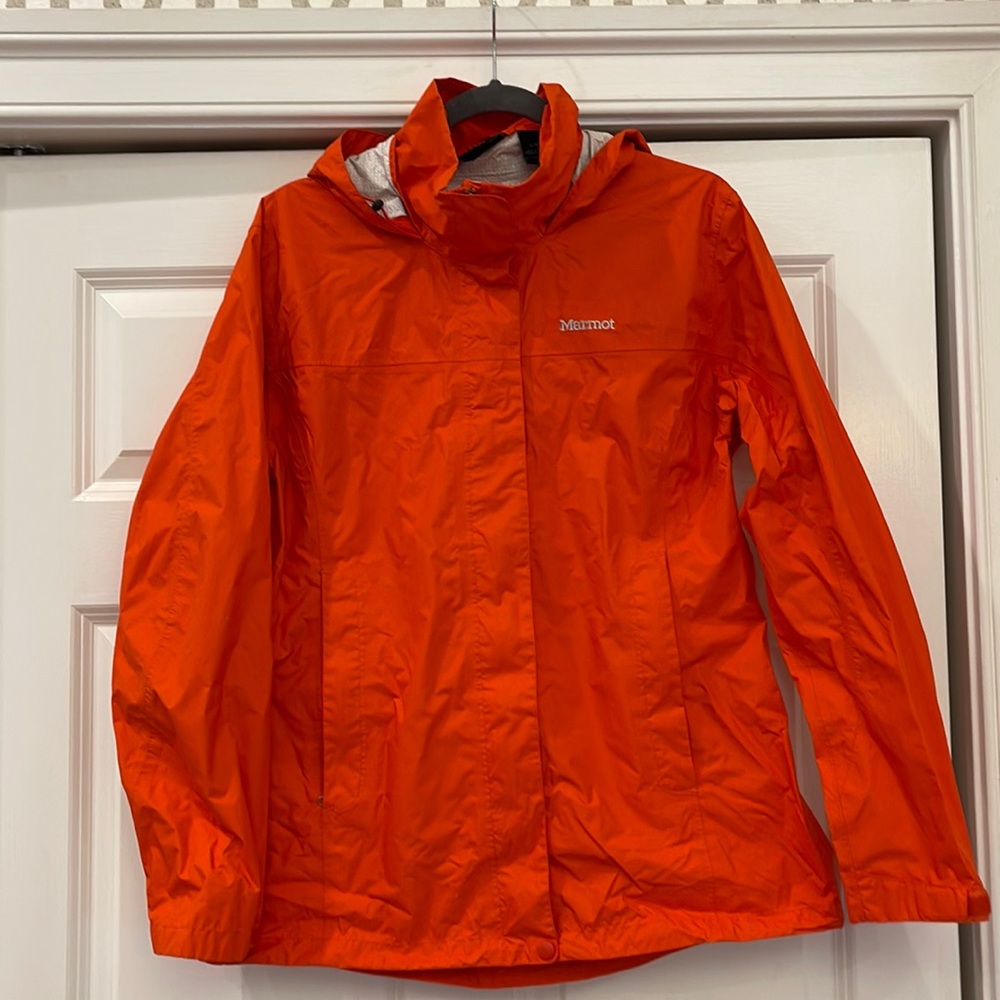 MARMOT Windbreaker w/attached hood, size L, zipper & velcro closures and pockets